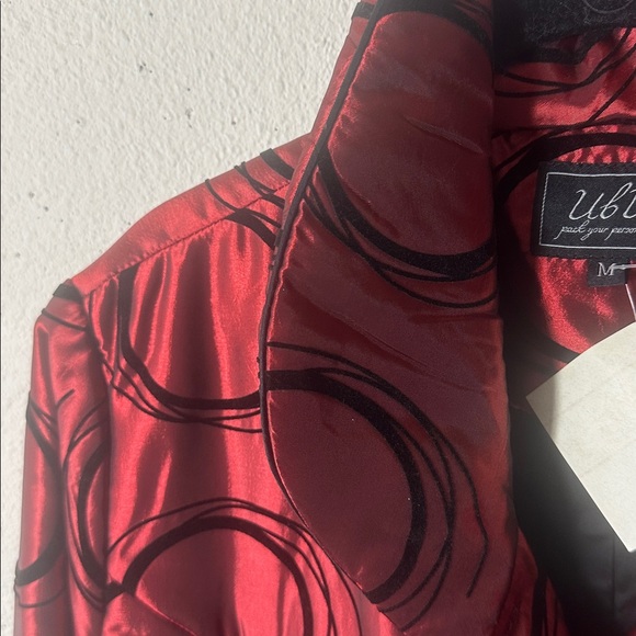 Vintage UBU Jacket Maroon satin quilted Circle Print Art To Wear...M - Picture 5 of 9